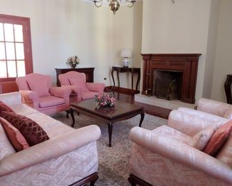 Espectacular Casa Con Jardin La Casa De - San Cristóbal de La Laguna - Obývací pokoj