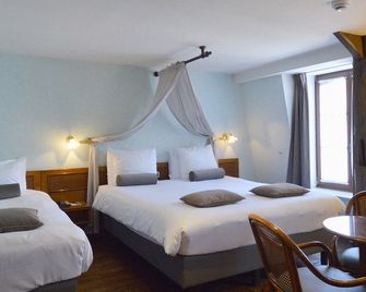 Hotel de la Poste - Relais de Napoleon III - Bouillon - Slaapkamer