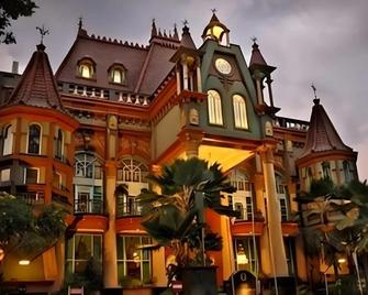 Gajahmada Graha Hotel - Malang - Gebäude