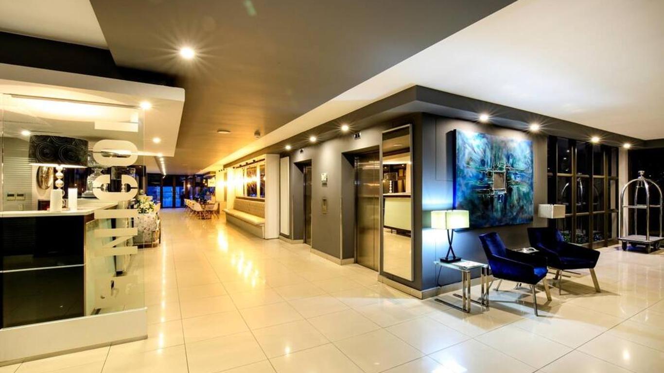 The Nicol Hotel and Apartments