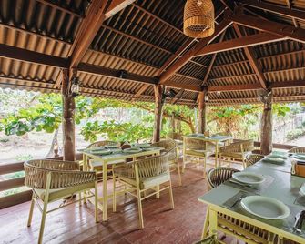 Sibaya Beach Resort, Morjim - Morjim