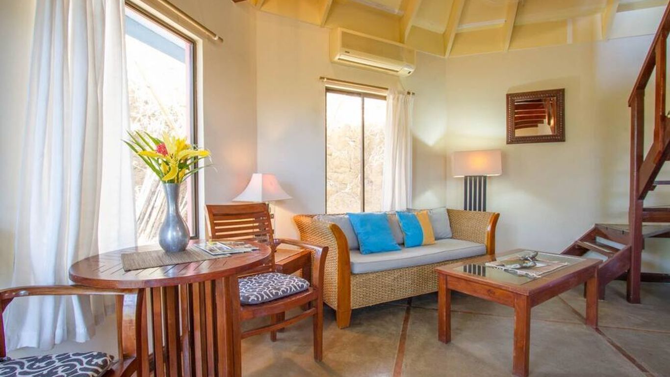 Tamarindo Village Hotel