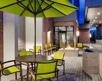 SpringHill Suites by Marriott Phoenix Scottsdale - Scottsdale - Patio