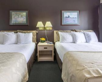 The Maple Leaf Motel Inn Towne - Oliver - Habitación