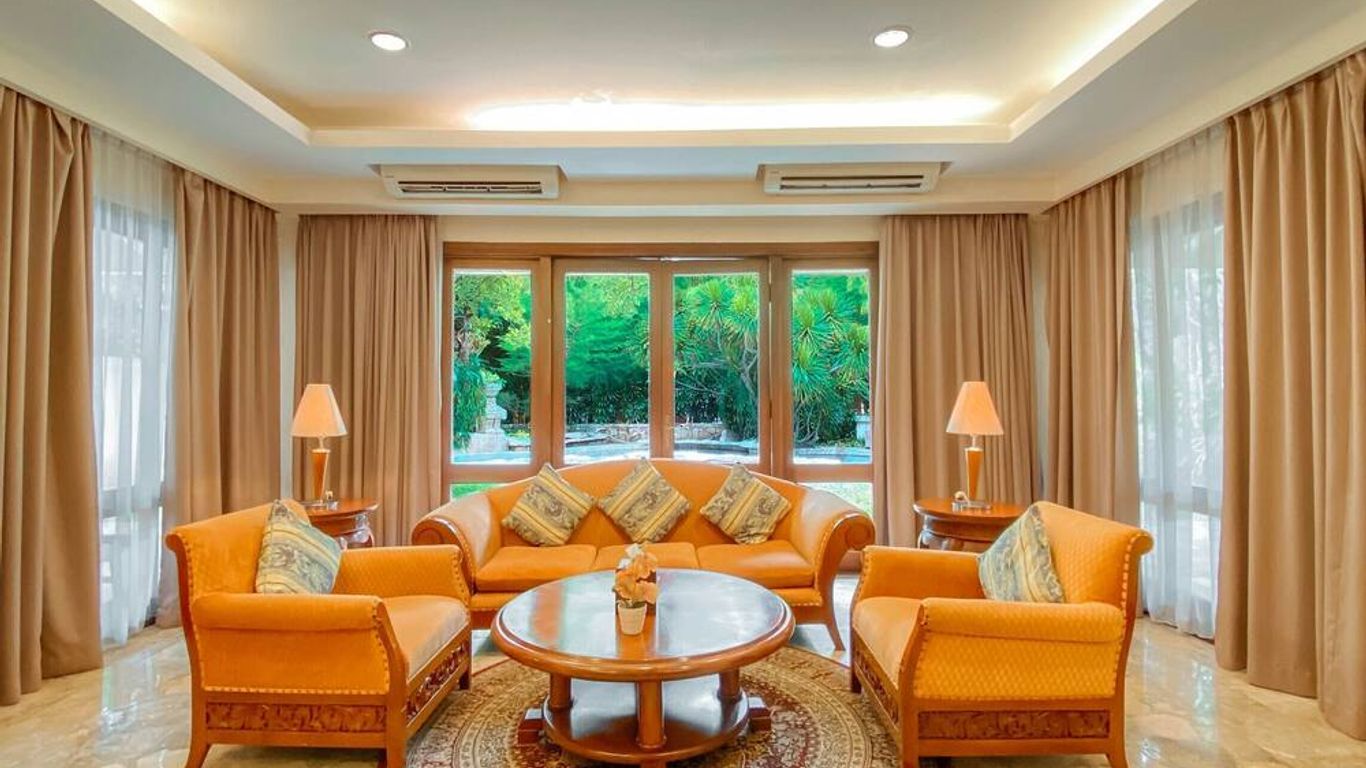 فندق لورين سولو