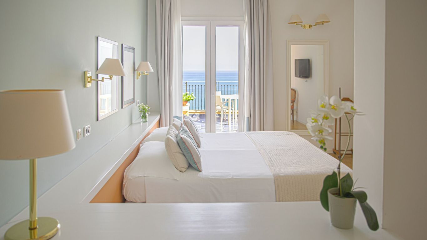 Hotel Punta Nord Est