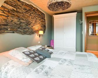Luxurious Holiday Home With Sauna In Fauvillers - Fauvillers - Habitación