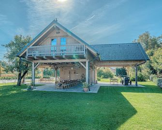 Skedenj Pri Vili Trate - Križevci pri Ljutomeru