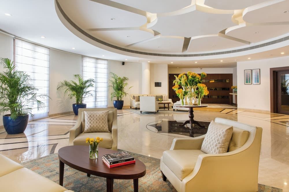 Dlf Club 5 - גורגאון - לובי