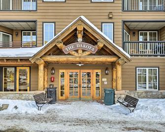Keystone Ski Condo with Mtn View - Walk to Gondola! - Keystone - Edificio