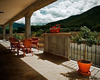 Il Poggio Dei Pettirossi - Pettorano sul Gizio - Balcony