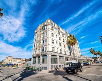 AIR Venice on the Beach - Los Angeles - Building