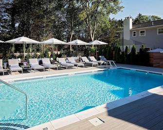 Home-like Accommodations! 3 Convenient Units near Two Mile Hollow Beach! - East Hampton - Басейн