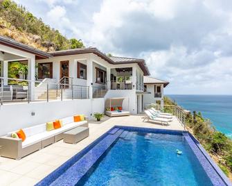 Luxury Beach Accommodations - Road Town - Pool
