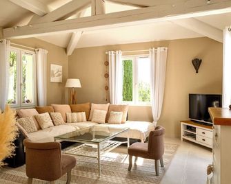Magnificent Villa With Splendide View And Heated Private Pool - Fayence - Sala de estar