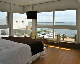 هوتل كاستيلا - بونتا ديل إست - غرفة نوم