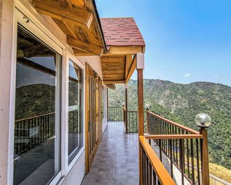 Serene 2-bedroom cabin in Kotdwar - Kotdwāra - Balcón