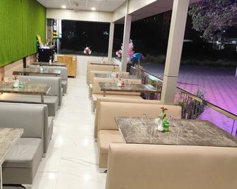 Hotel Yog Palace - Shirdi