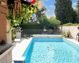 Appartement charmant proche d'Avignon avec piscine privée - Le Pontet - Piscine