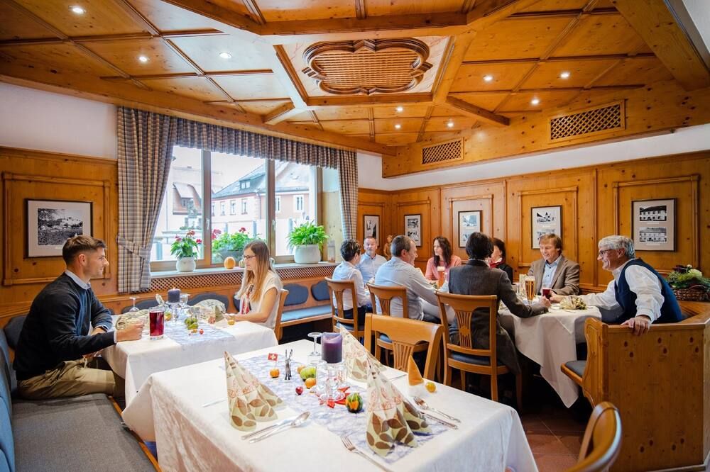 Hotelgasthof Bayerischer Hof - Sulzbach-Rosenberg - Restaurant