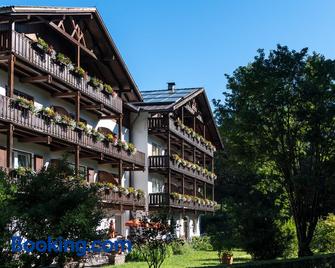 Hotel & Appartements Perwanger - Fiè allo Sciliar/Vols am Schlern - Building