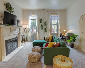 Walk to Restaurants And Shops Apt in Pen - Pottstown