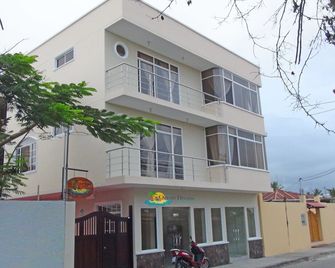 Ocean Dreams Galapagos - Puerto Ayora - Building