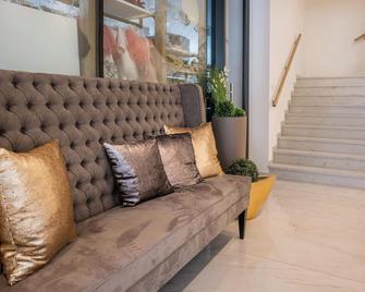 Modern Apartment \'Nice 5\' in the Center of Bressanone/Brixen - Bressanone/Brixen - Living room