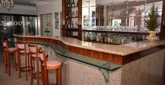 Hotel Gramado de Campos - Campos dos Goytacazes - Bar