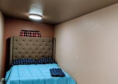 2 queen beds/1bath luxury house special discounts - San Jose - Habitación