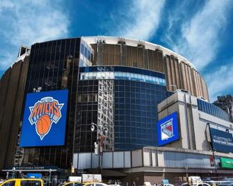 Newly Renovated 3Br/2Ba Home - 10 Mins From Ewr - Elizabeth - Building