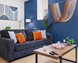 Bright and Modern Studio in Louisville # 112 - Louisville - Sala de estar
