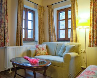Kipi Mountain Resort - Kípoi - Wohnzimmer