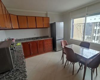 Appartement familial au centre de Nador Ville - Nador - Dining room