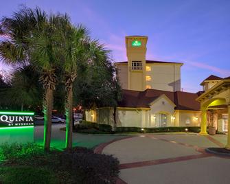 La Quinta Inn & Suites by Wyndham Ocala - Ocala - Building