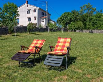 2 Bedroom Cozy Apartment In Kastav - Kastav - Patio