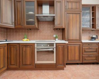 Spacious Filtry Apartment near Pola Mokotowskie by Noclegi Renters - Warsaw - Kitchen