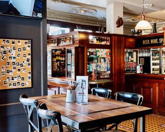 Tudor Hotel Redfern - Sydney - Bar