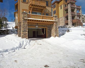 Sanctuary Family Paradise Private Home with Hot tub Snowshoe Mtn Resort - Snowshoe - Gebouw