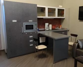 Apartments Karamel Ip Kurtukov V.A. - Єкатеринбург - Кухня