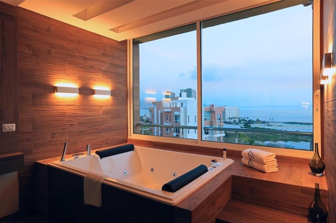 Ibiza Hotel thumbnail 3