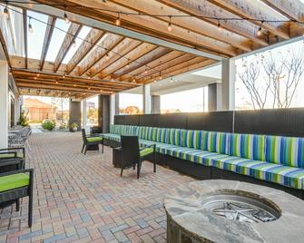 Home2 Suites by Hilton Irving/DFW Airport North - Irving - Budova