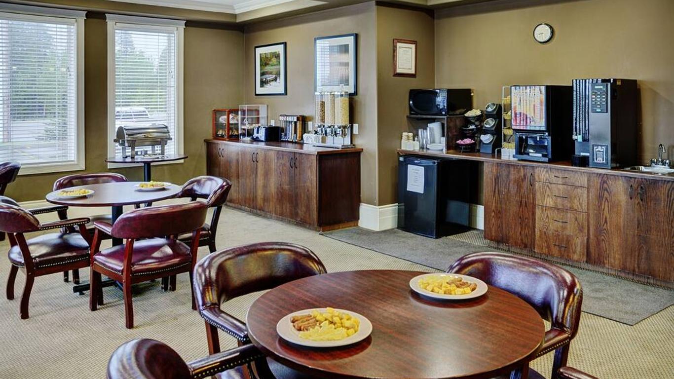 Lakeview Inns & Suites - Edson Airport