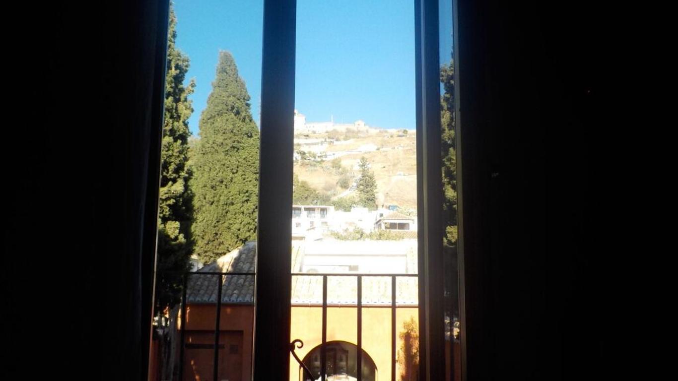 Alojamiento con Encanto La Luna en el Alba