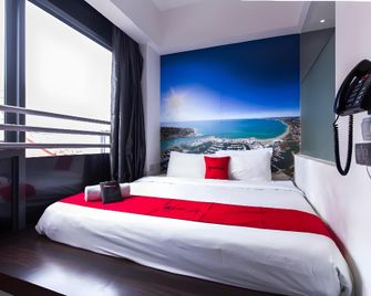 RedDoorz Hotel Plus @ Little India - Singapur - Habitación