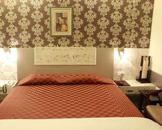 Hotel Gian Residency - Karnāl