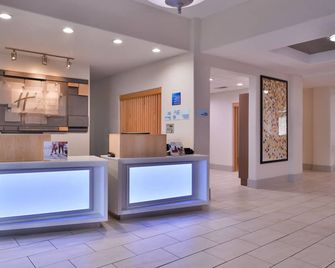 Holiday Inn Express & Suites San Antonio Nw-Medical Area By IHG - San Antonio - Recepción
