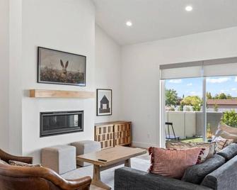 Cherry Hill stay and play near lagoon - Kaysville - Sala de estar