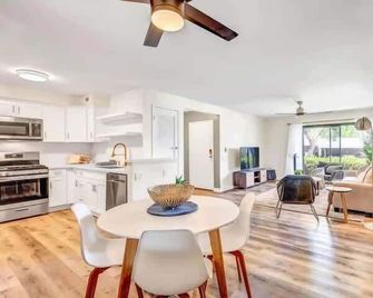 Resort Living with Pool & Tennis Minutes to Del Mar Beaches - San Diego