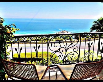 One At Victoria Guest Villa & Spa - Le Cap - Balcon